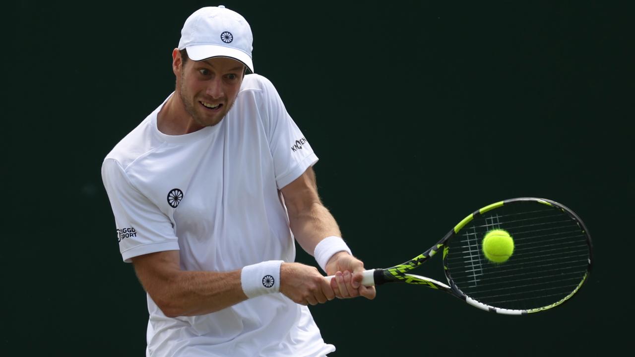 Image de la vidéo: Van de Zandschulp remporte cinq sets contre Zhang à Wimbledon