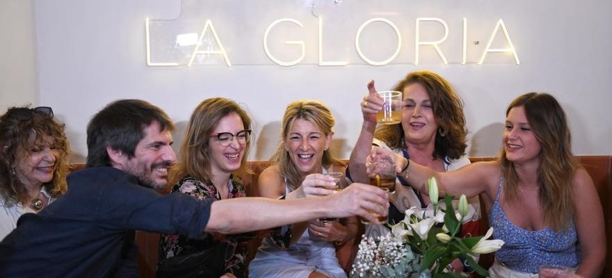 Yolanda Diaz prend laperitif a La Gloria avec ses collegues