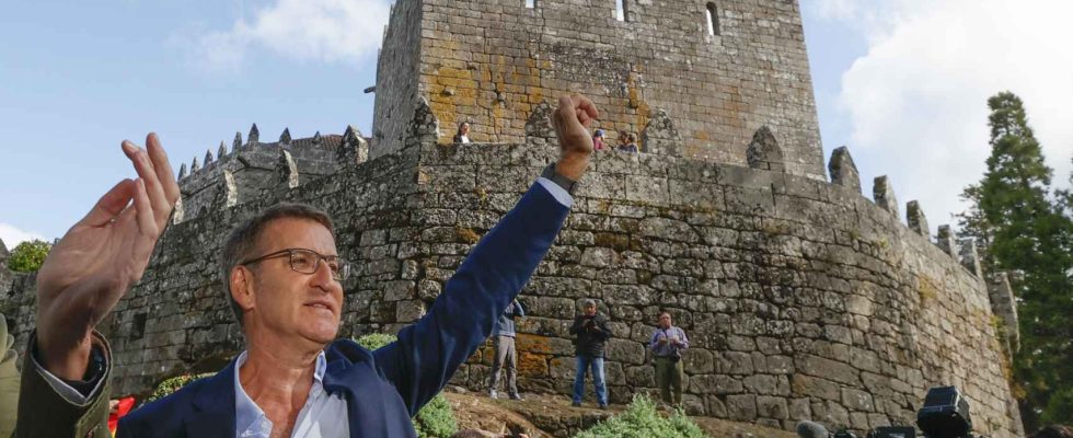 Alberto Nunez Feijoo inaugure le cours politique a Pontevedra