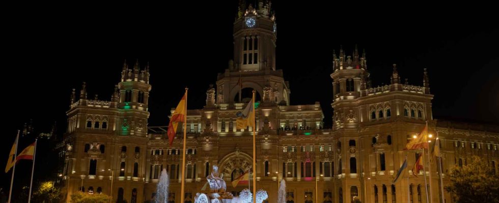 Ayuso demande a Sanchez declairer les batiments historiques apres 22