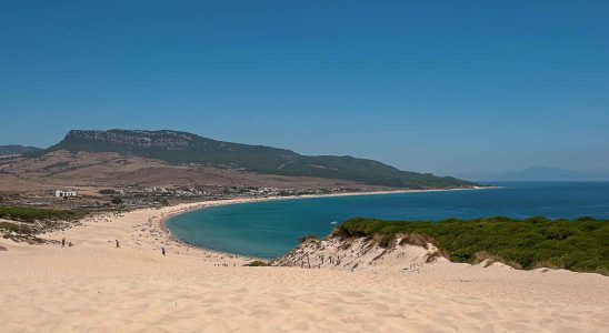 Ce sont les plages nudistes en Espagne que vous devez