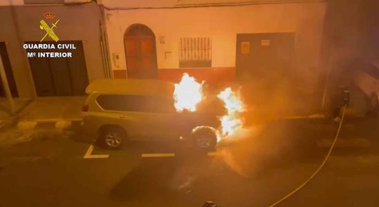Deux personnes arretees a Melilla pour avoir incendie la voiture
