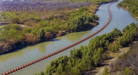 Ils decouvrent les restes dune personne dans la riviere frontaliere