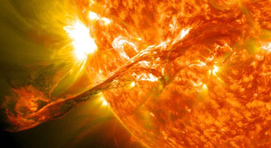 Ils enregistrent une gigantesque eruption solaire la premiere a affecter