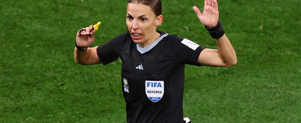 Le meilleur arbitre du monde a deja vu tomber lequipe