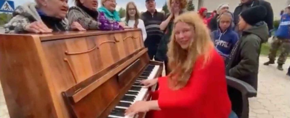 Le pianiste pro Poutine qui a celebre la prise de Mariupol