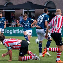 Le tres jeune debutant Sauer sauve Feyenoord a Sparta Les