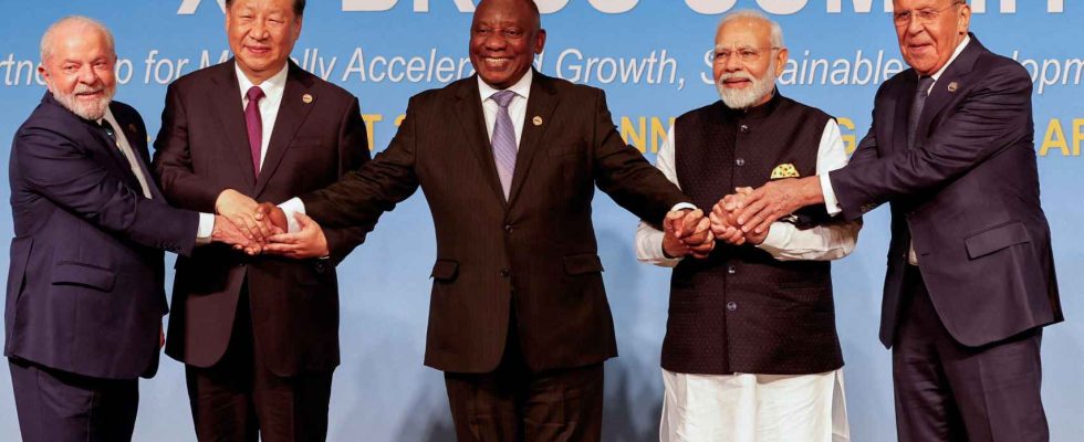 Les BRICS defient le G7 avec un bloc cinq fois