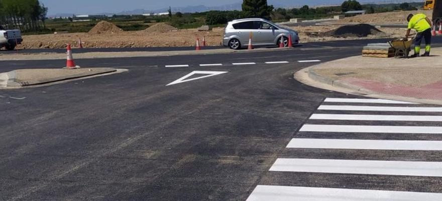 Les travaux du nouveau rond point dacces sachevent