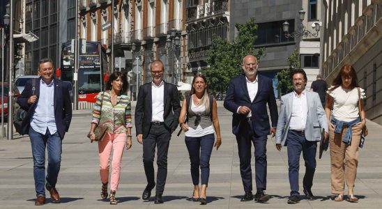 Puigdemont va recreer le suspense jusqua jeudi mais le PSOE