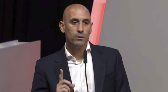 Rubiales refuse de demissionner alleguant que Jenni Hermoso a expressement