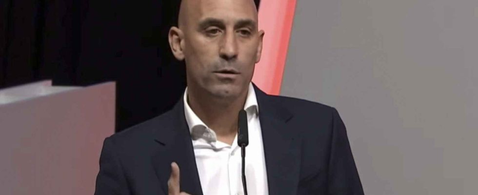 Rubiales refuse de demissionner alleguant que Jenni Hermoso a expressement