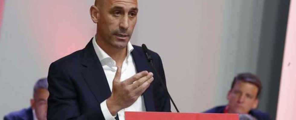 Rubiales se retrouve sans salaire sans telephone portable et sans