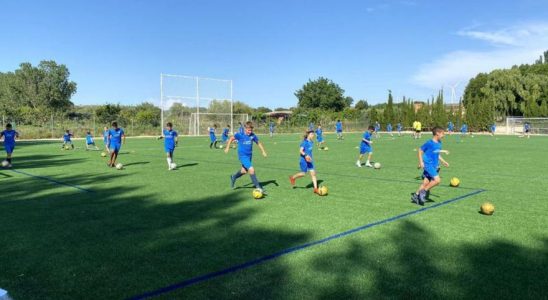 Un campus de football avec une presence professionnelle