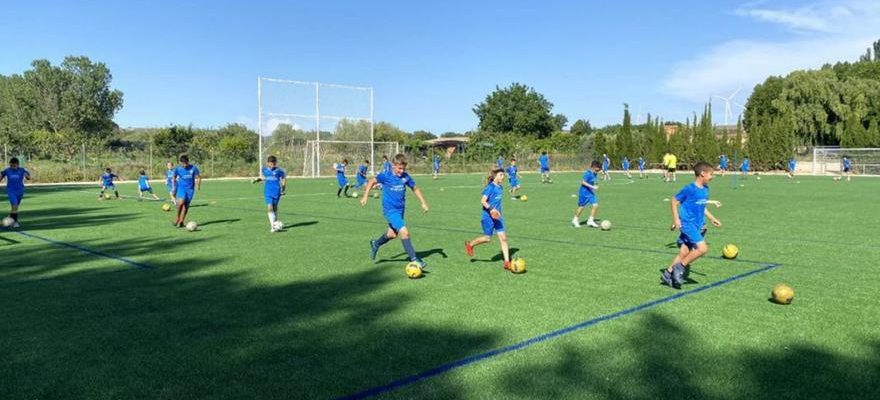 Un campus de football avec une presence professionnelle