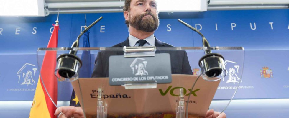 Vox va restructurer sa direction et proposer a Espinosa de