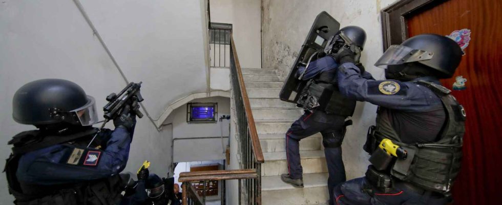 84 arrestations en Calabre et perquisitions a Naples et Rome