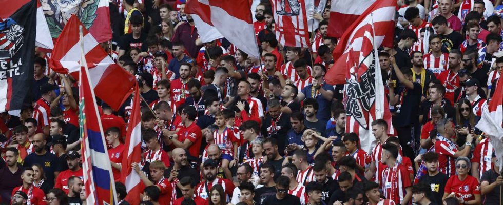 Atletico de Madrid Seville suspendu en raison du danger