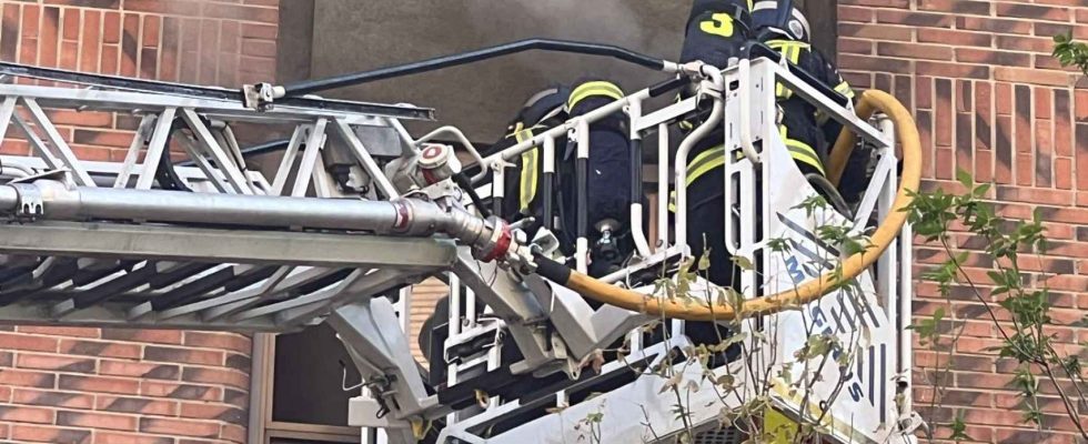 Au moins un mort dans lincendie dun immeuble a Vallecas