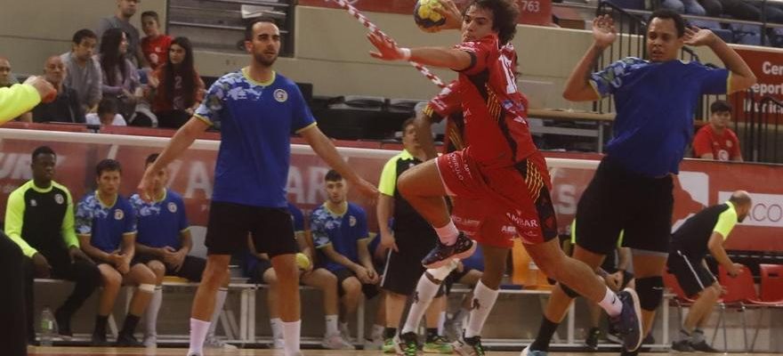 Handball Casademont chute a la presentation devant ses supporters 29 31
