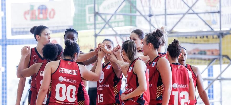 Le Casademont Zaragoza feminin debute par une victoire confortable contre