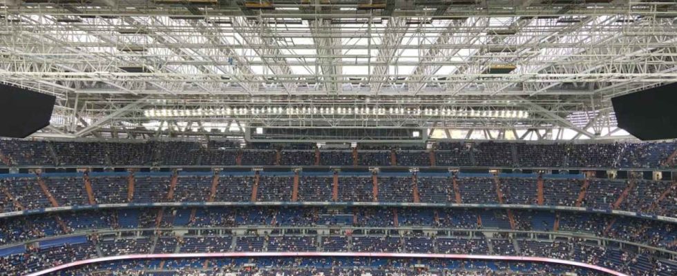 Le Real Madrid lance sa spectaculaire couverture retractable a son