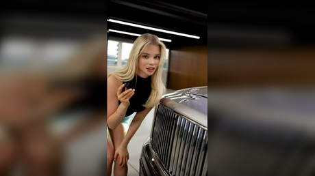 Le modele Bentley a sensation virale fier detre russe