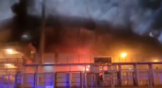 Les ultras de Foggia ont incendie le stade de leur