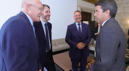 Mazon rencontre le president de Ford Espagne pour definir lavenir