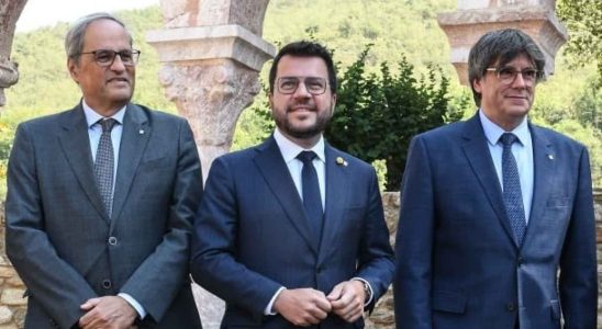 Puigdemont Torra Mas et Aragones crient a lindependance catalane a