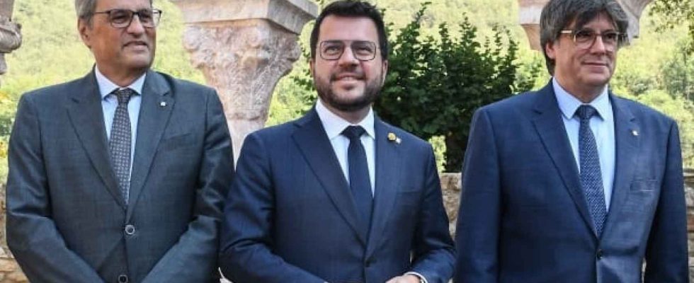 Puigdemont Torra Mas et Aragones crient a lindependance catalane a