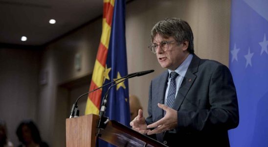 Sanchez demande la demission express de Puigdemont a lunilateralisme pour