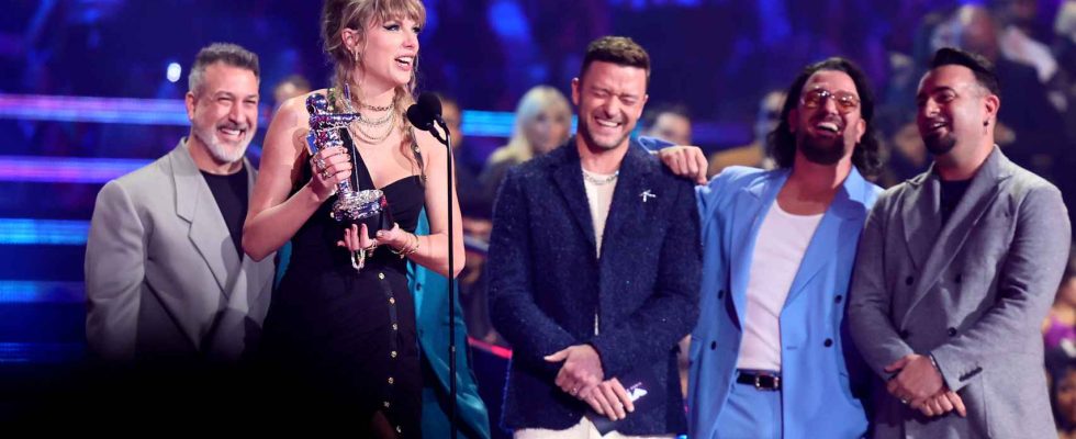 Taylor Swift triomphe aux MTV VMA domines par les femmes