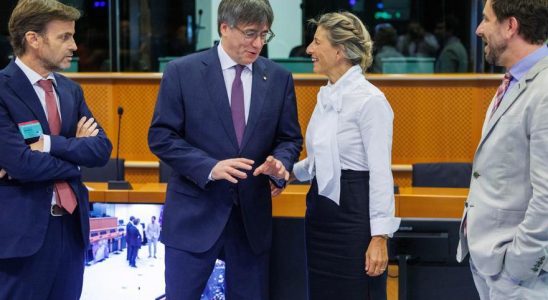 Yolanda Diaz rencontre Carles Puigdemont a Bruxelles