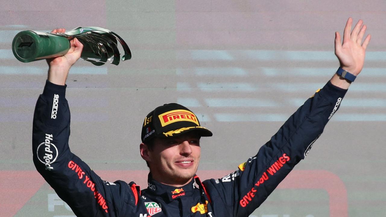 Beeld uit video: Samenvatting: Verstappen wint overtuigend in Mexico en verbetert record