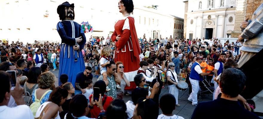 En images La troupe des geants et des grosses