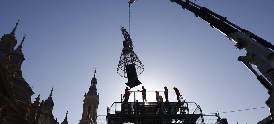 Festivals du Pilar 2023 Offrande de fleurs a Saragosse