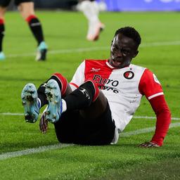 Feyenoord plusieurs semaines sans Minteh blesse Le foot