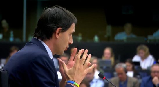 Hoekstra nest pas encore sur du soutien du Parlement europeen