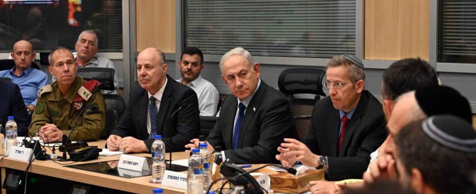 Israel serre les rangs pour que Netanyahu envahisse Gaza et