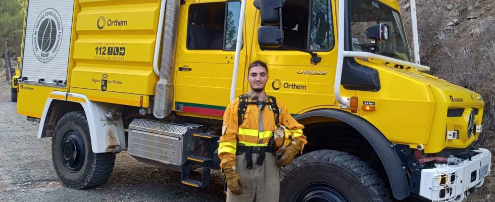 Jose Enrique ladolescent pompier qui souleve le plus de poids