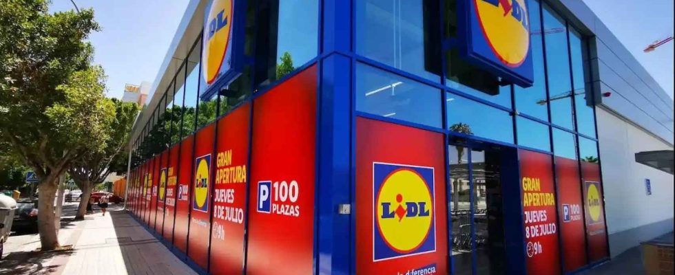 La nouvelle veste ultralegere de Lidl ideale pour la pluie