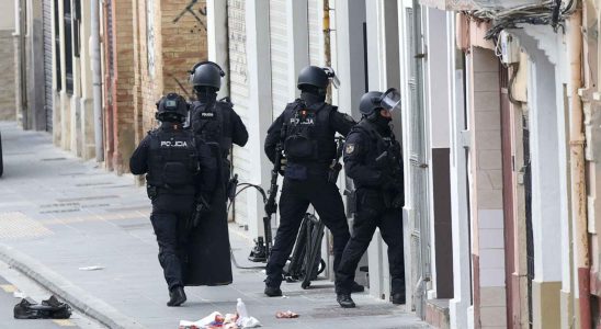 La police recherche dans la ville de Valence lauteur dune