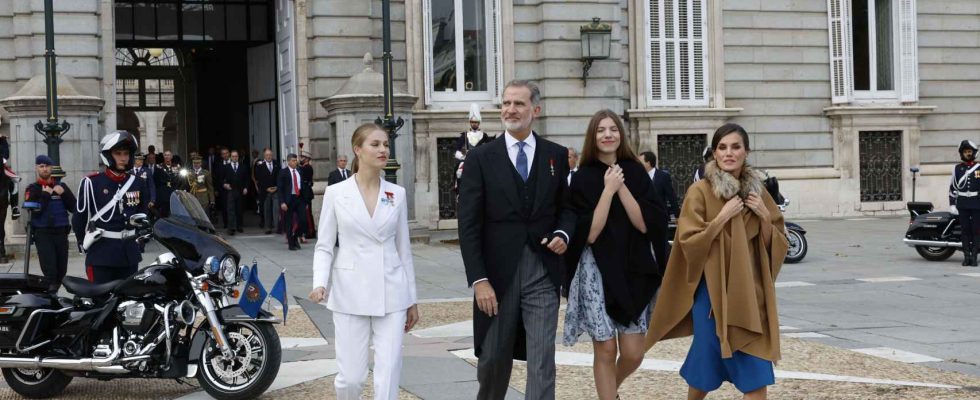 Les rois Leonor et Sofia quittent le Palais Royal pour