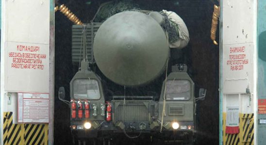 Poutine annonce quil fabriquera massivement le missile balistique intercontinental Satan