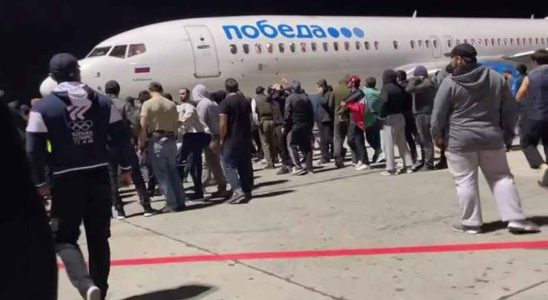 Une foule violente prend dassaut laeroport du Daghestan a la