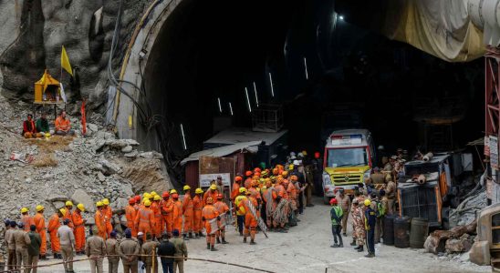 41 ouvriers coinces pendant 17 jours dans un tunnel en
