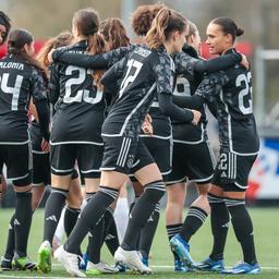 Ajax Women se remet dune soiree douloureuse a Rome avec