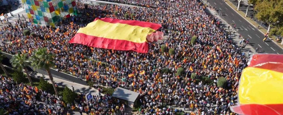 Combien de personnes ont participe aux manifestations organisees par le