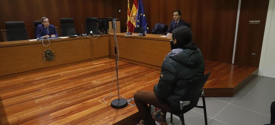 Condamne a Saragosse pour avoir pelote une jeune femme devant